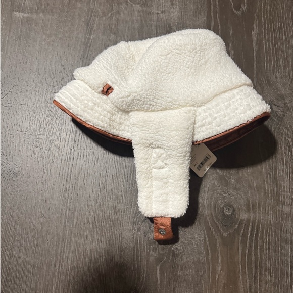 NWT Free People Movement Bucket List Reversible Sherpa Bucket Hat in Peach main image 4